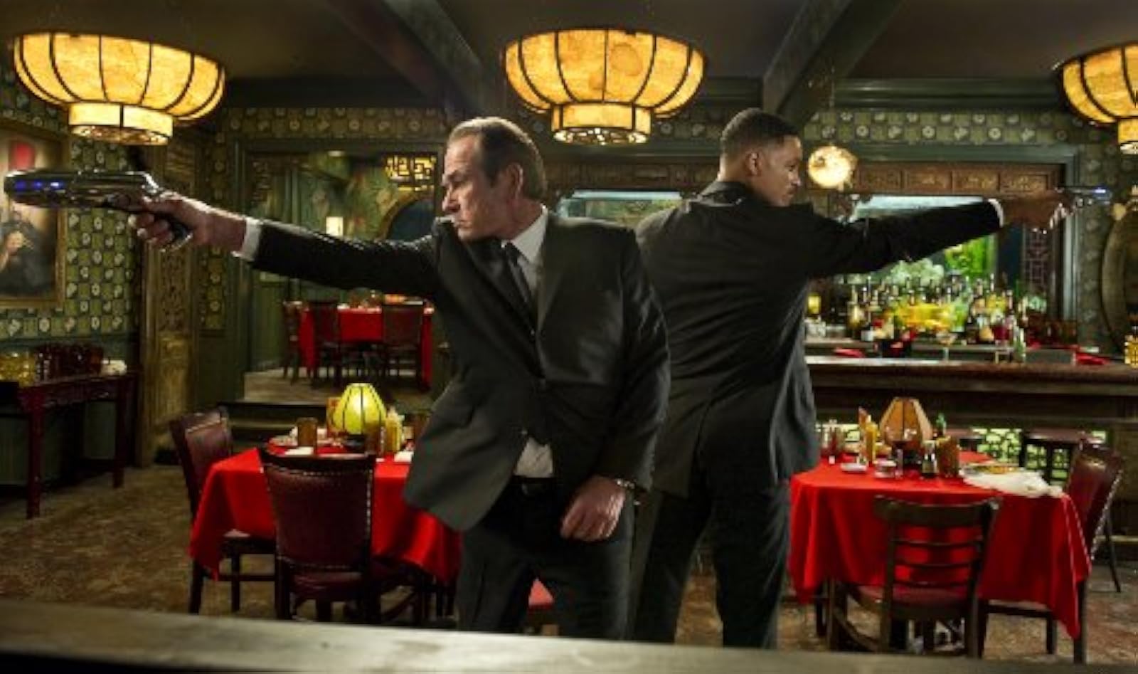 Image 2 of Men In Black 3 On Blu-Ray With Will Smith