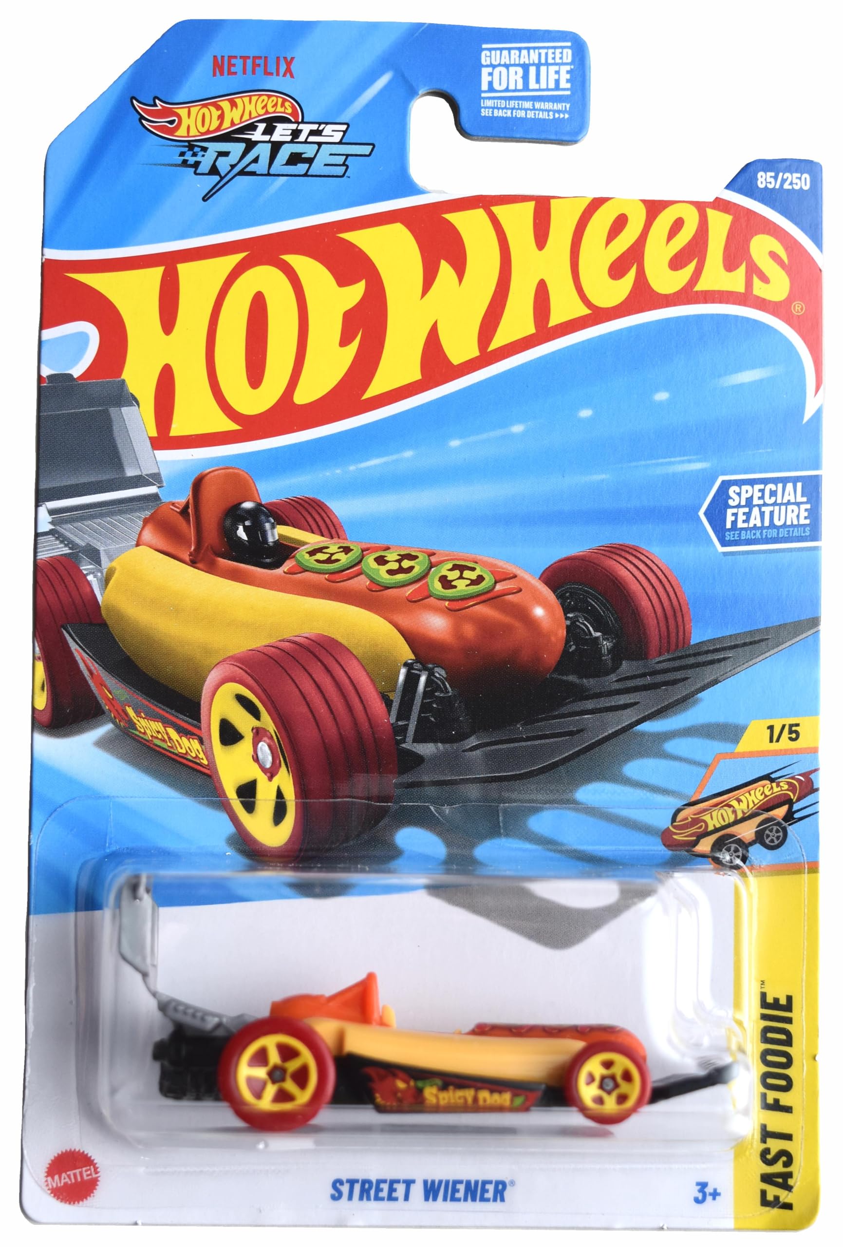 Image 0 of Hot Wheels Street Wiener Fast Foodie 1/5 Spicy Dog 85/250 Toy Car