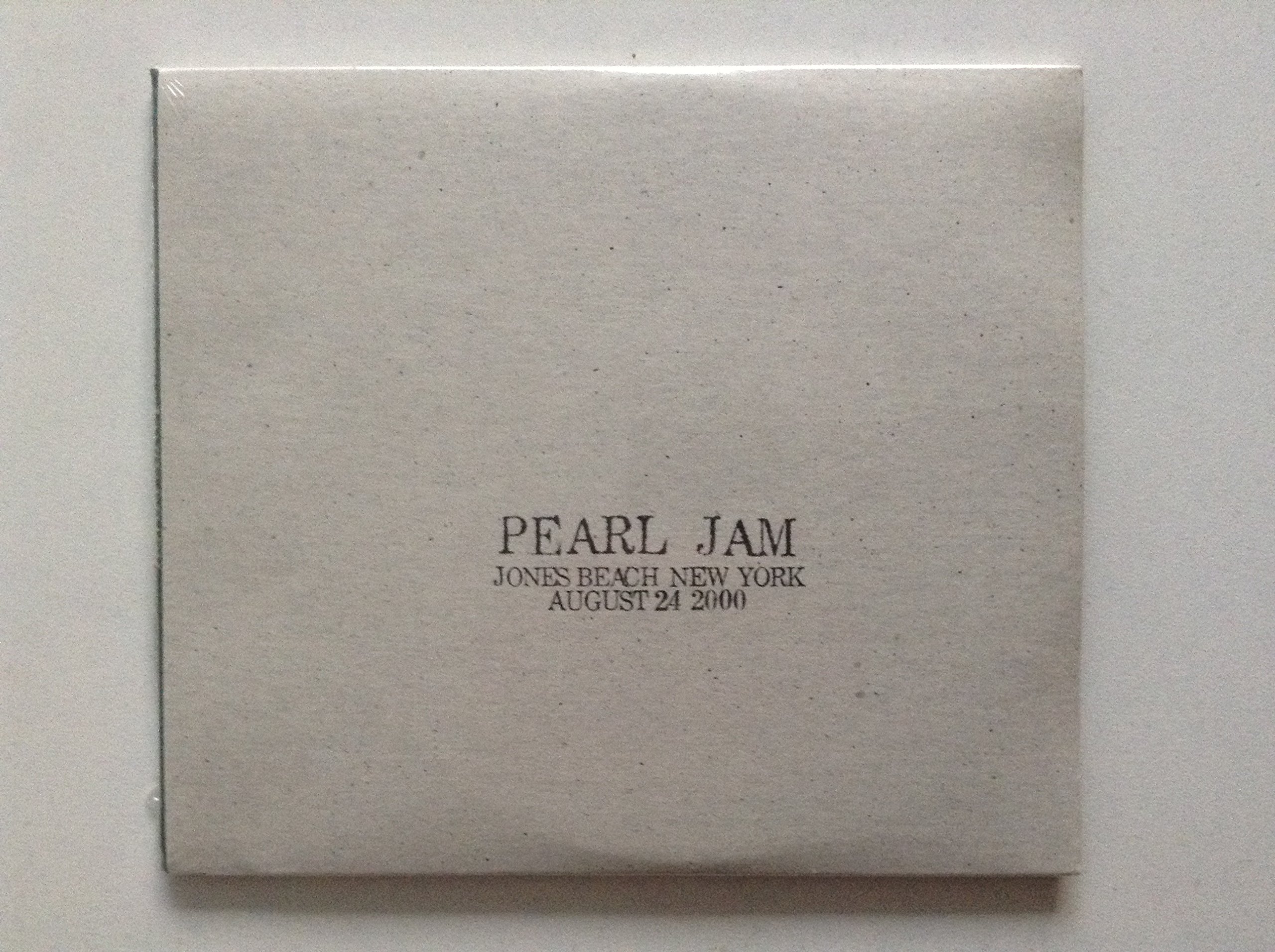Image 0 of Jones Beach New York August 25 2000 By Pearl Jam On Audio CD Album Black 2007